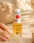 Bakımlı el ve tırnak görünümü yanında Eveline Argan Elixir 8in1 tırnak ve kütikül bakım yağı